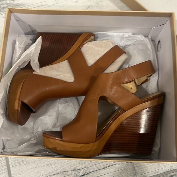 Michael Kors - Picture 4 of 6